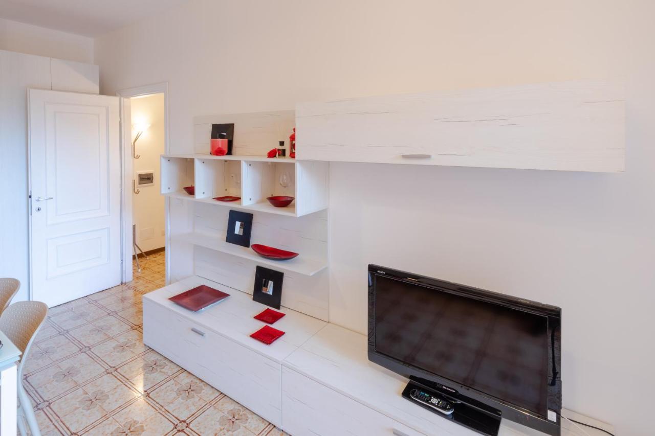 086 - Sunshine Home, 5 Minuti Dalla Spiaggia - Parcheggio Privato Gratis Incluso Ospedaletti Exterior foto